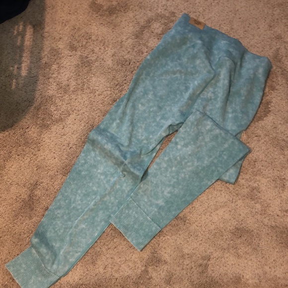 Victoria’s Secret pink active set L - Picture 5 of 5